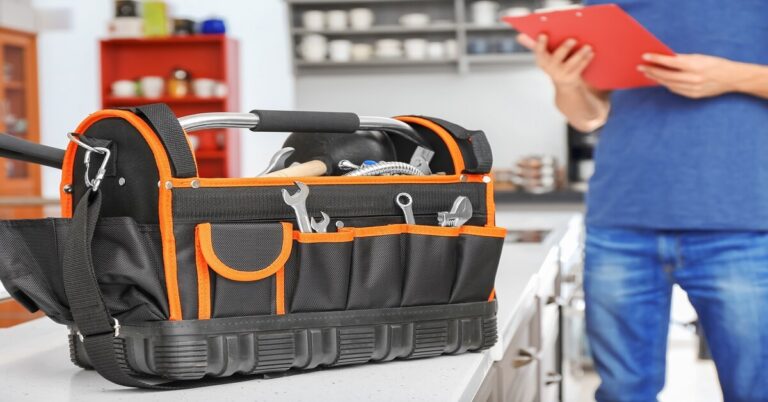 Expert Tips for Choosing and Organizing the Best Tool Bags for Plumbers