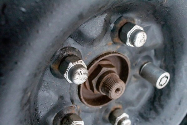 How to Remove Lug Nuts with an Impact Wrench