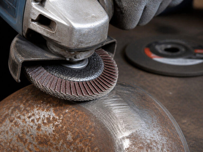 Types of Angle Grinder Discs: Which One for Your Job?