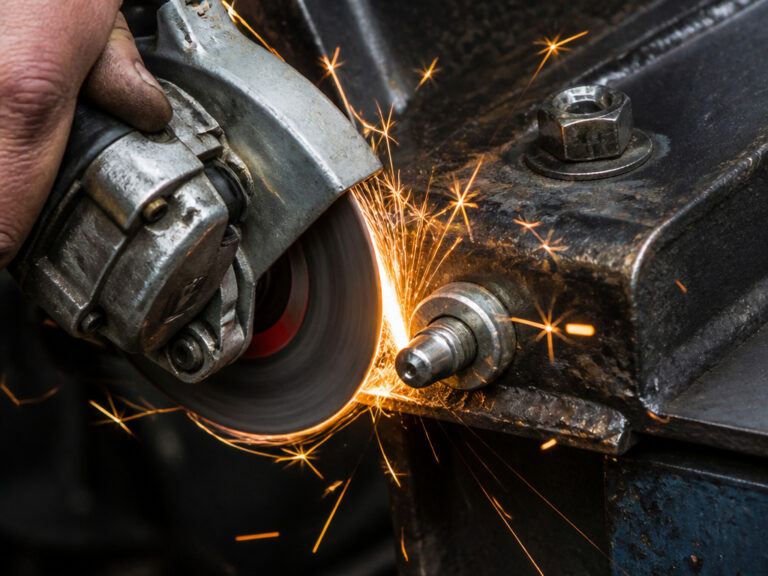 How to Remove Huck Bolts: Cut, Split, and Drive