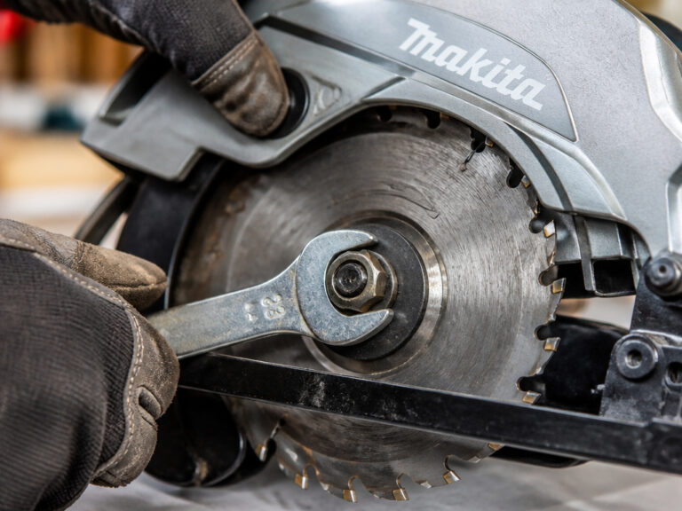 How to Change a Circular Saw Blade: Step-by-Step